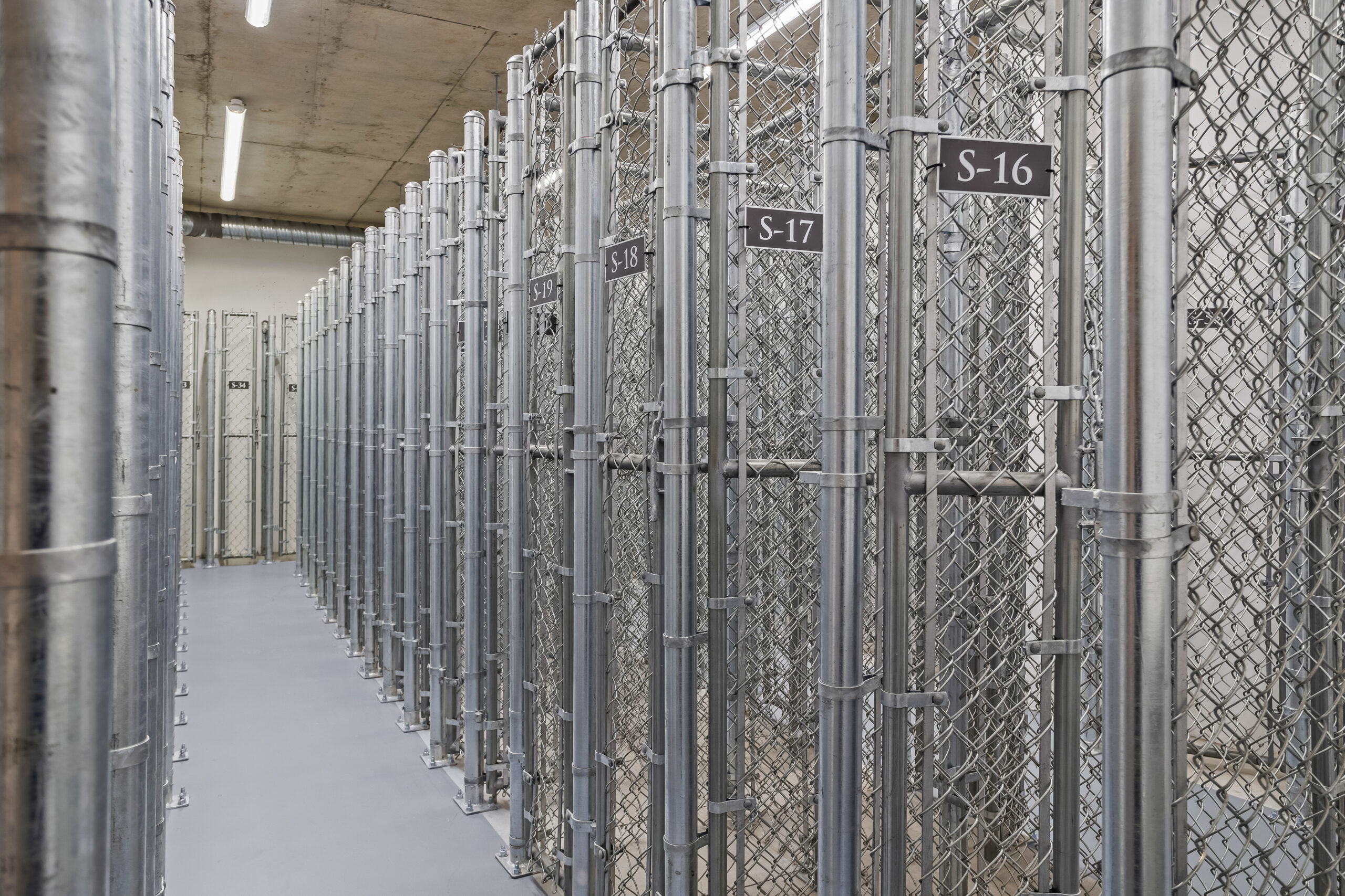 Storage lockers